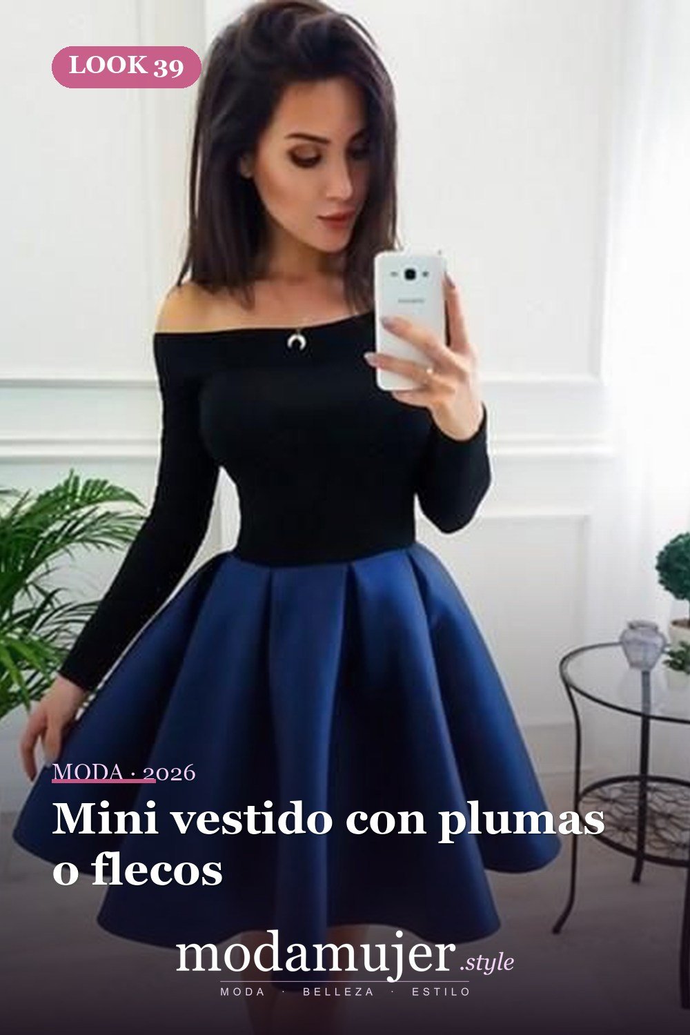 Mini vestido con plumas o flecos — 40 de las mejores ideas de mini vestido de fiesta para lucir atractiva