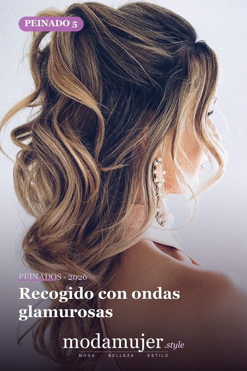 Recogido con ondas glamurosas — 40 Updos para cabello largo para cualquier ocasión
