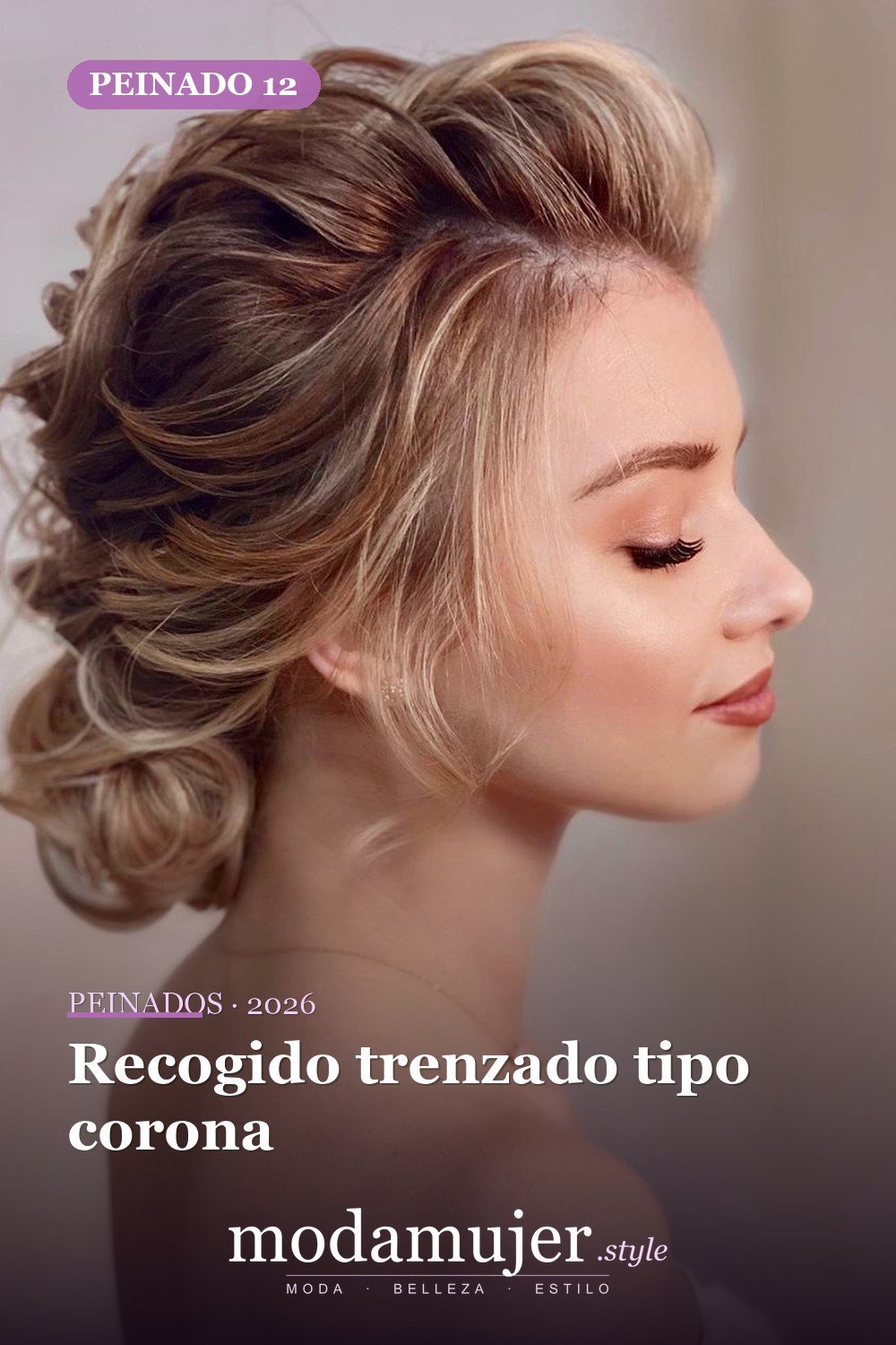Recogido trenzado tipo corona — 40 Updos para cabello largo para cualquier ocasión