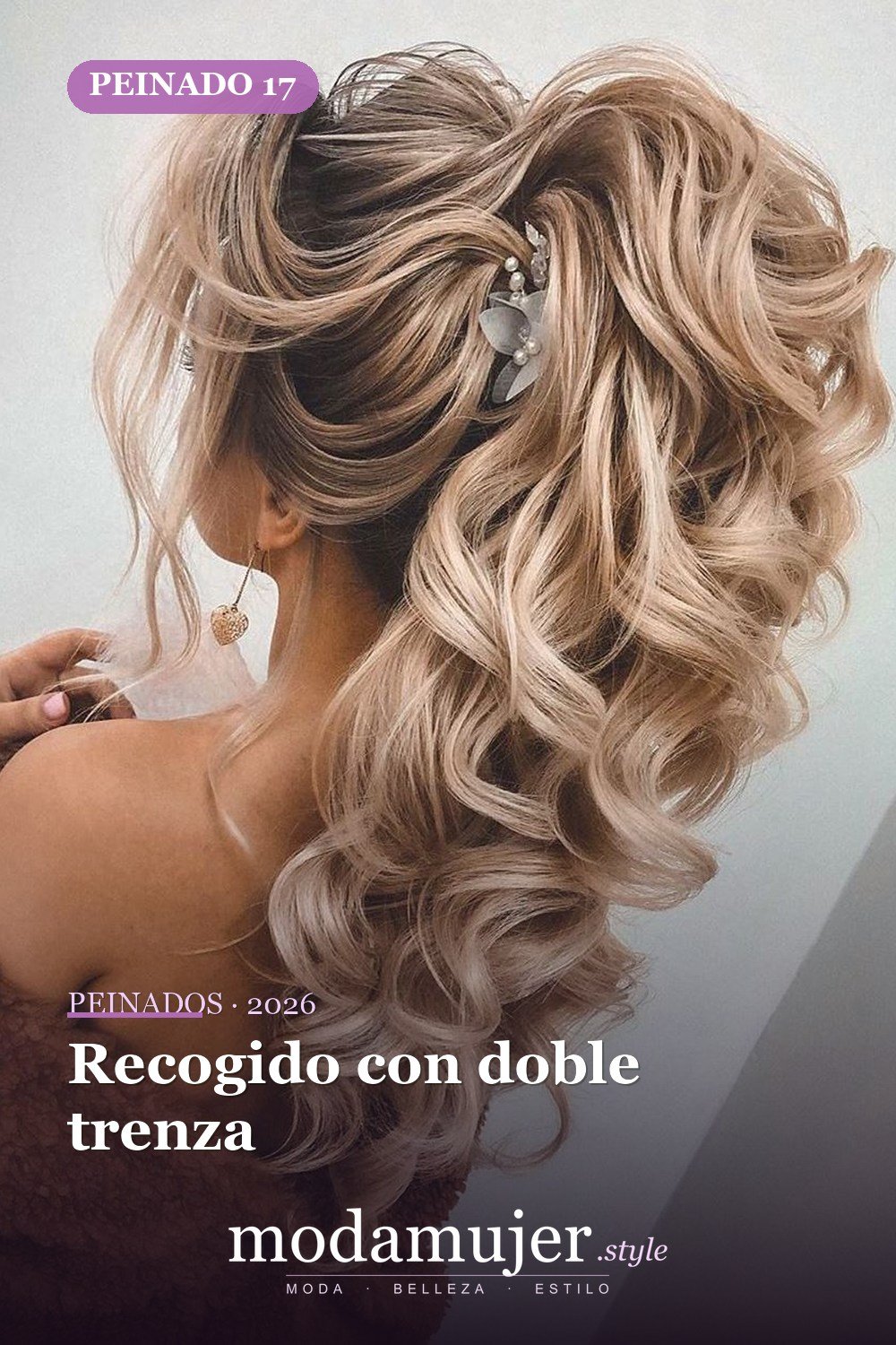 Recogido con doble trenza — 40 Updos para cabello largo para cualquier ocasión