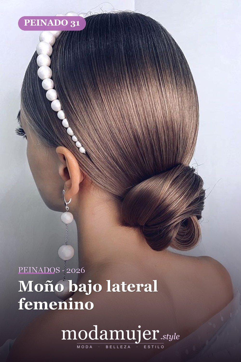 Moño bajo lateral femenino — 40 Updos para cabello largo para cualquier ocasión
