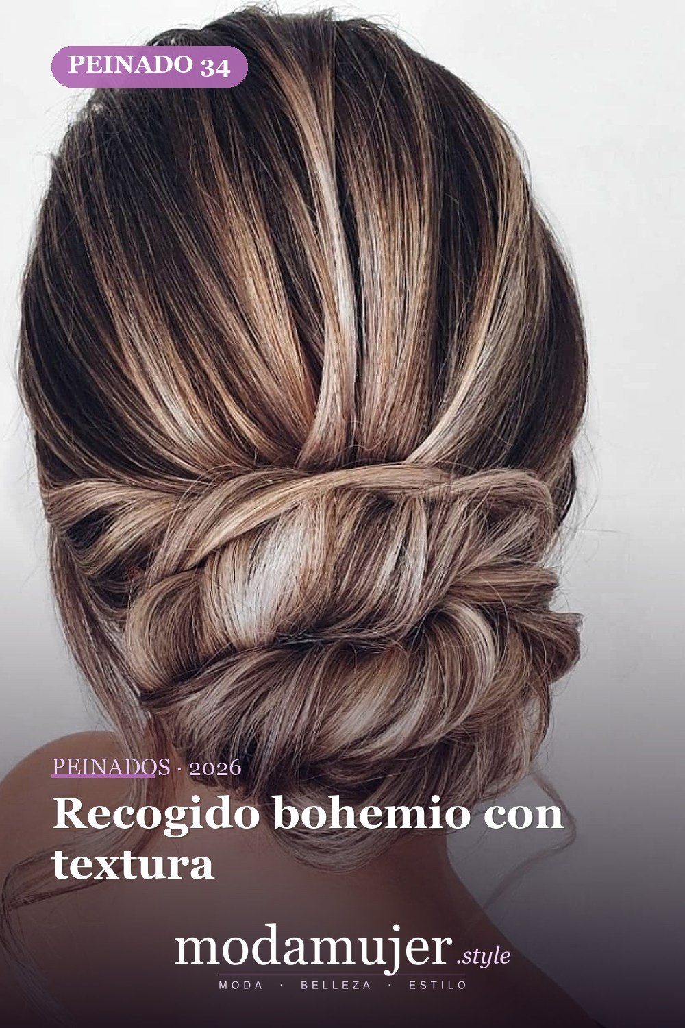 Recogido bohemio con textura — 40 Updos para cabello largo para cualquier ocasión