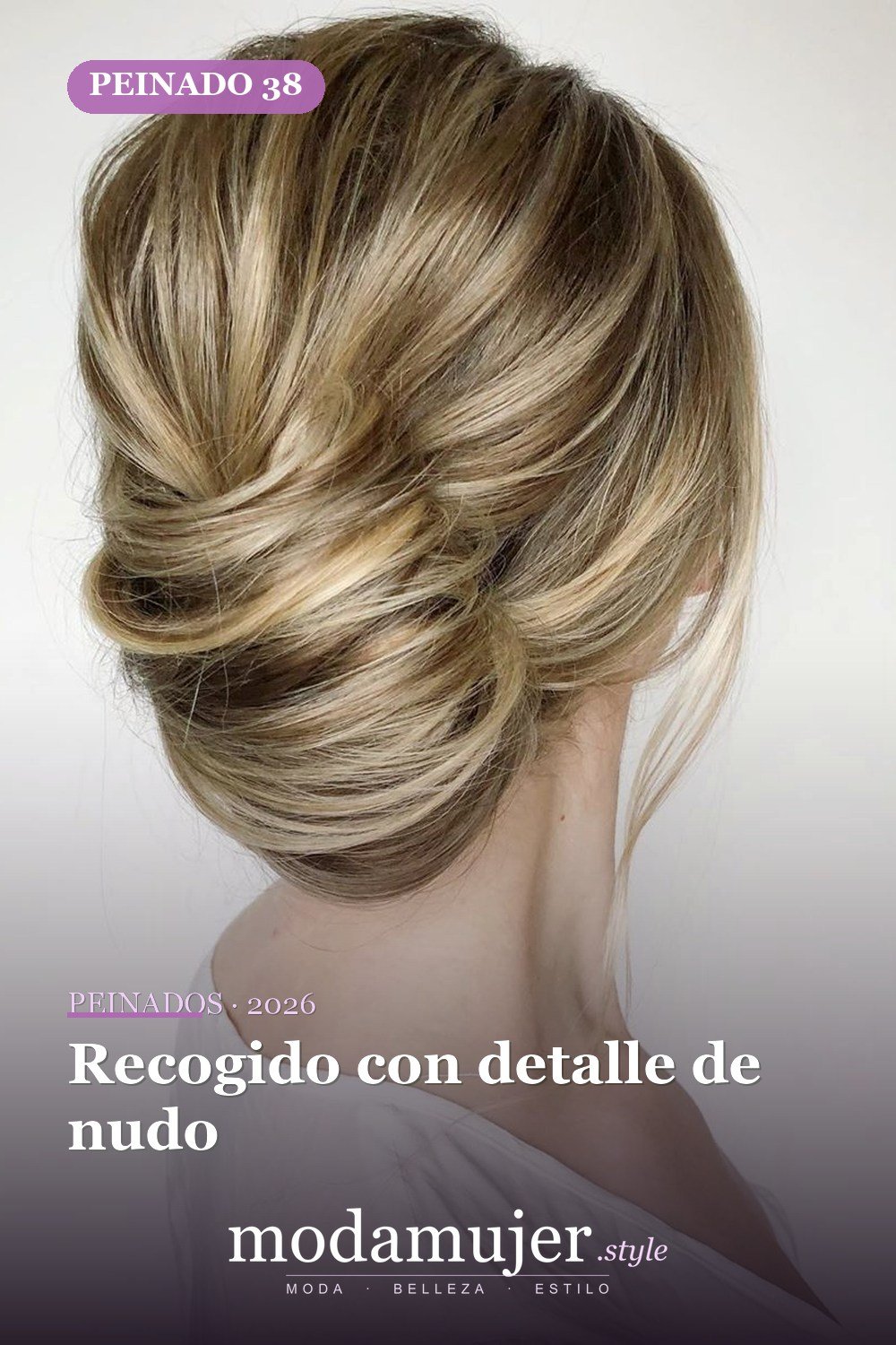 Recogido con detalle de nudo — 40 Updos para cabello largo para cualquier ocasión