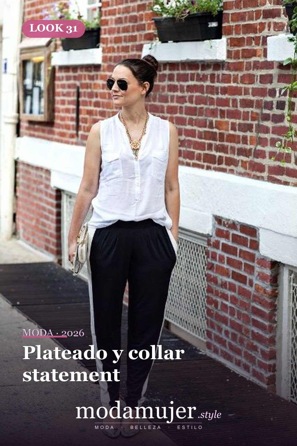 Plateado y collar statement — 41 formas elegantes de usar pantalones de rayas laterales en 2026