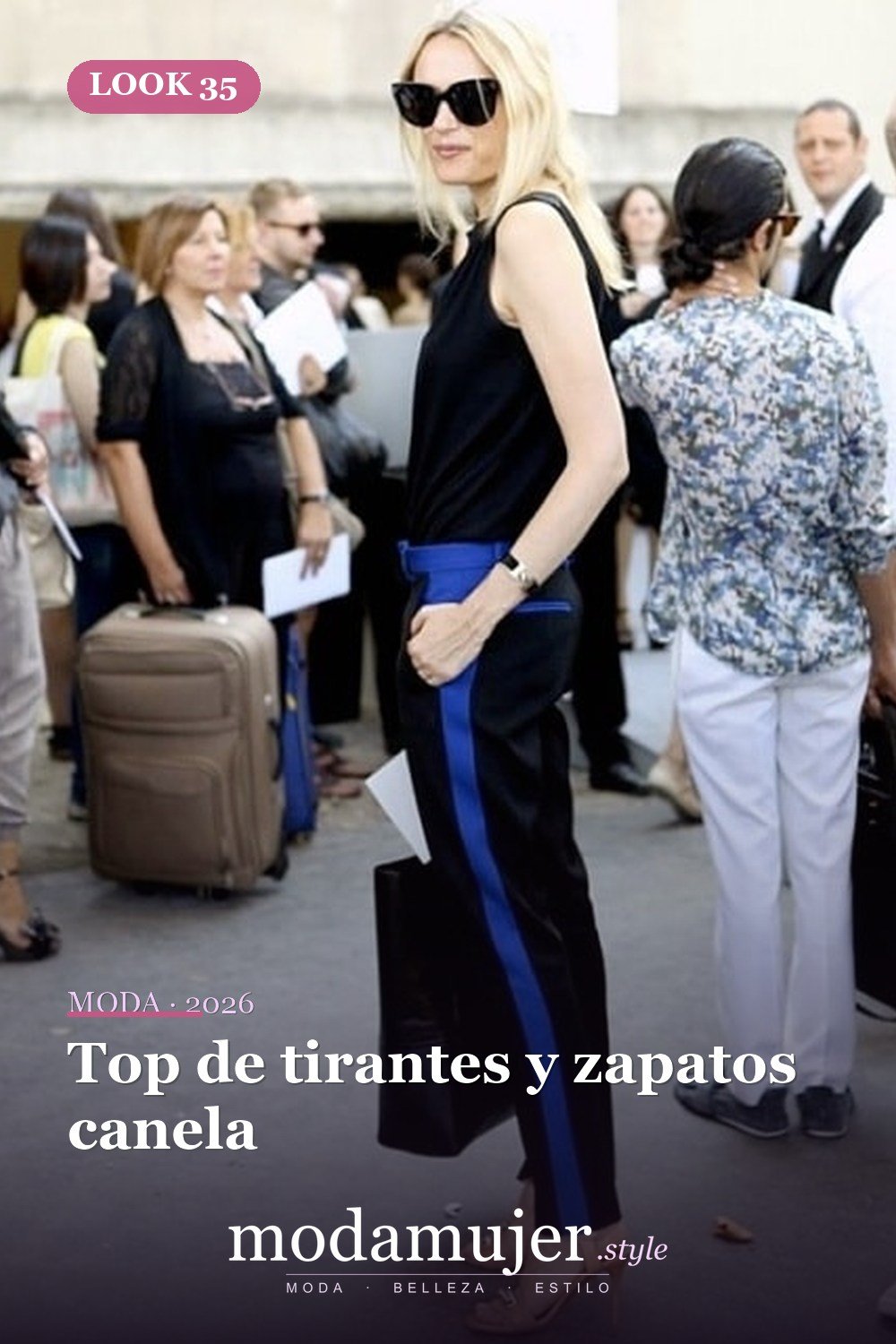 Top de tirantes y zapatos canela — 41 formas elegantes de usar pantalones de rayas laterales en 2026