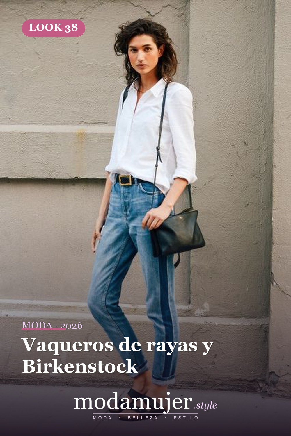 Vaqueros de rayas y Birkenstock — 41 formas elegantes de usar pantalones de rayas laterales en 2026