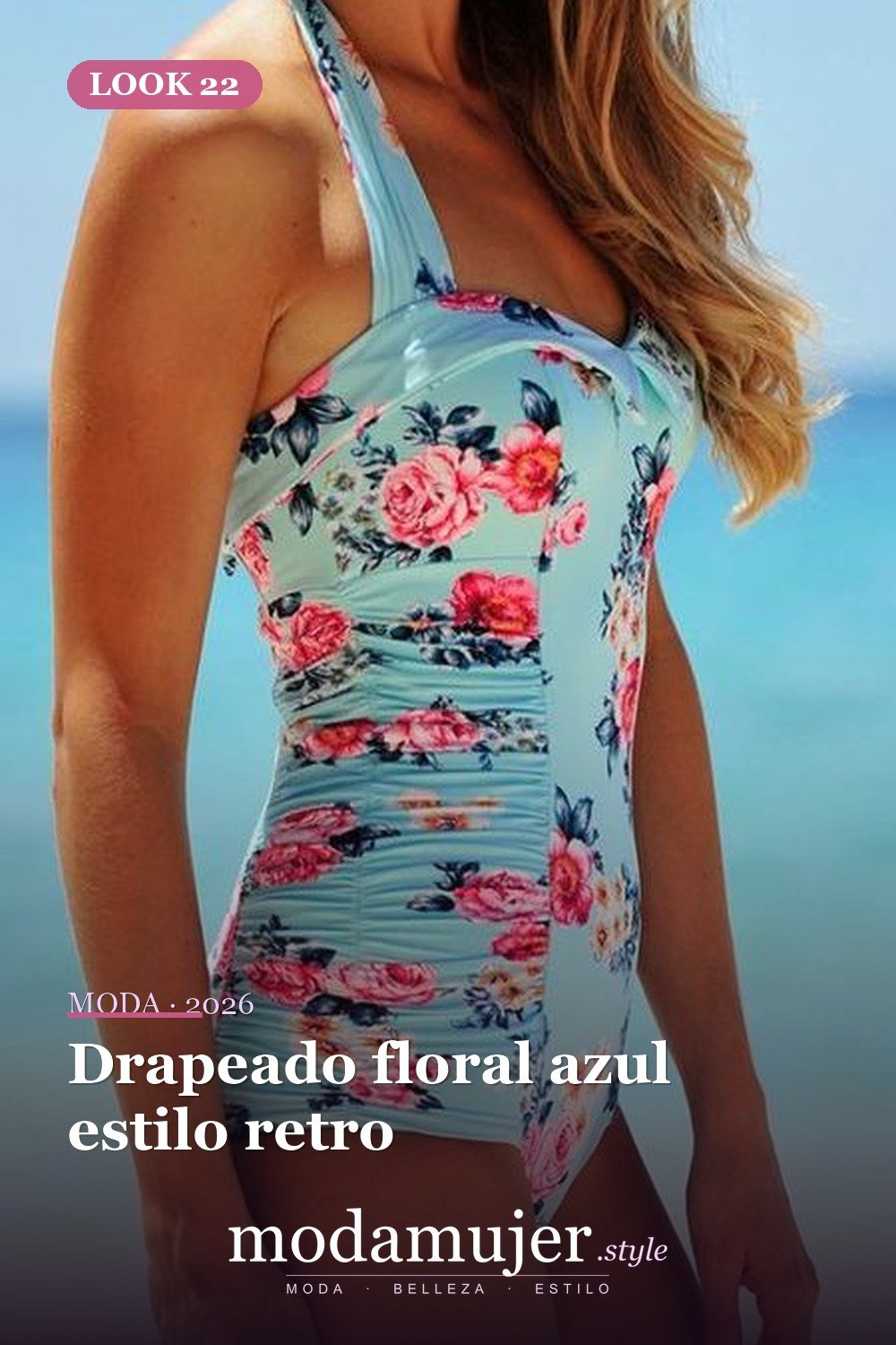 Drapeado floral azul estilo retro — 43 trajes de baño de una pieza sensuales para el verano 2026
