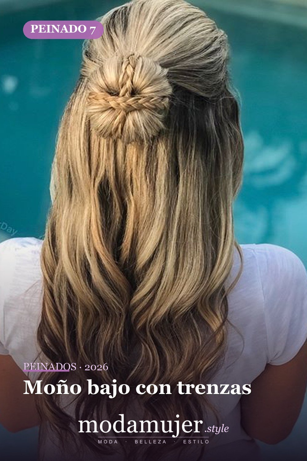 Moño bajo con trenzas — 45 mejores peinados para dirndl: trenzas y recogidos