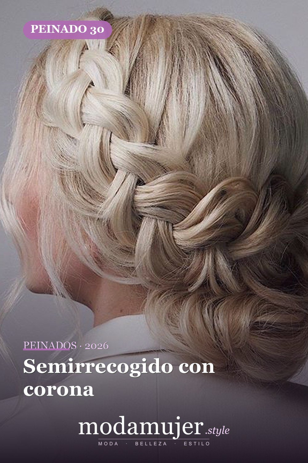 Semirrecogido con corona — 45 mejores peinados para dirndl: trenzas y recogidos