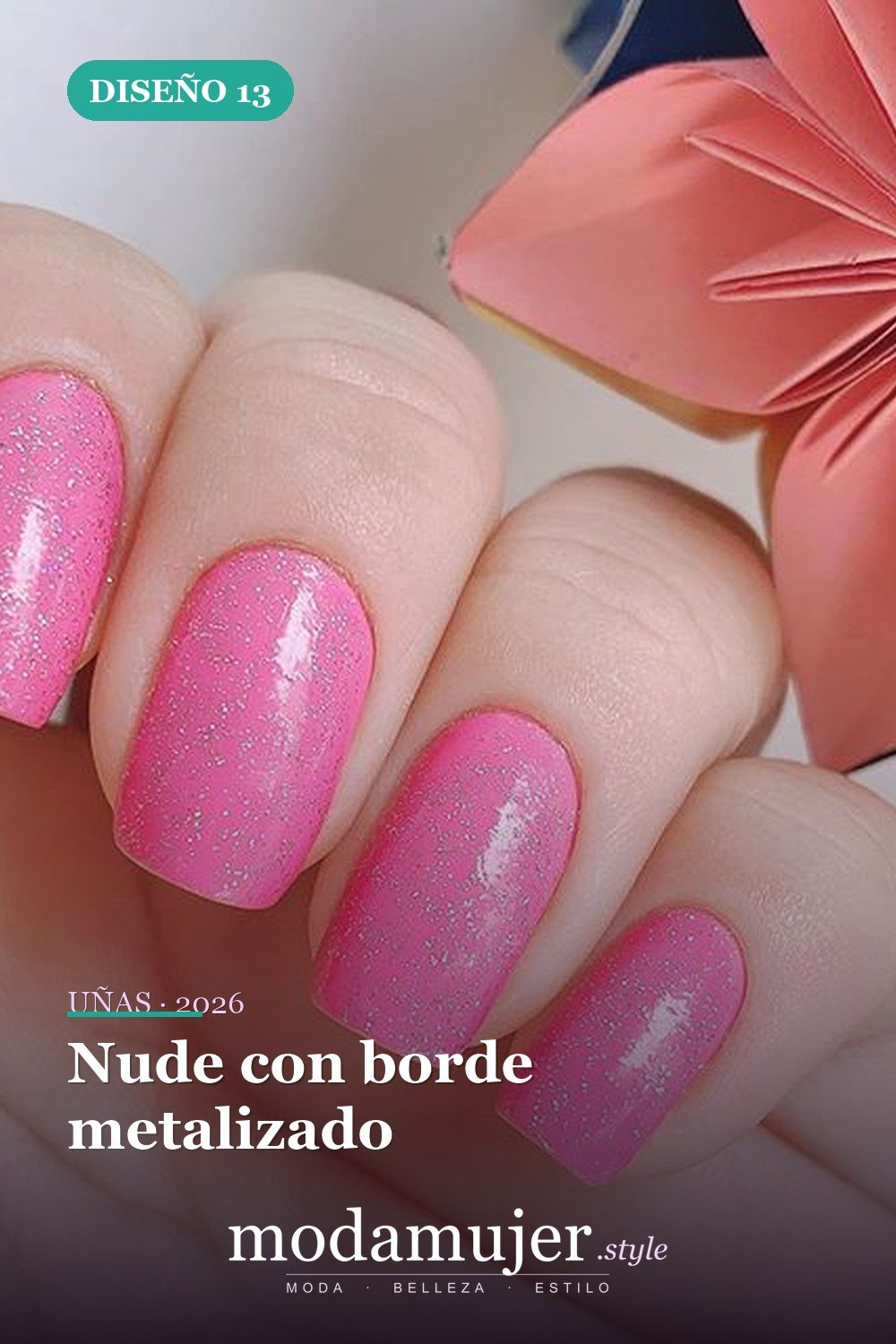 Nude con borde metalizado — 46 ideas del mejor diseño de uñas simple y elegante