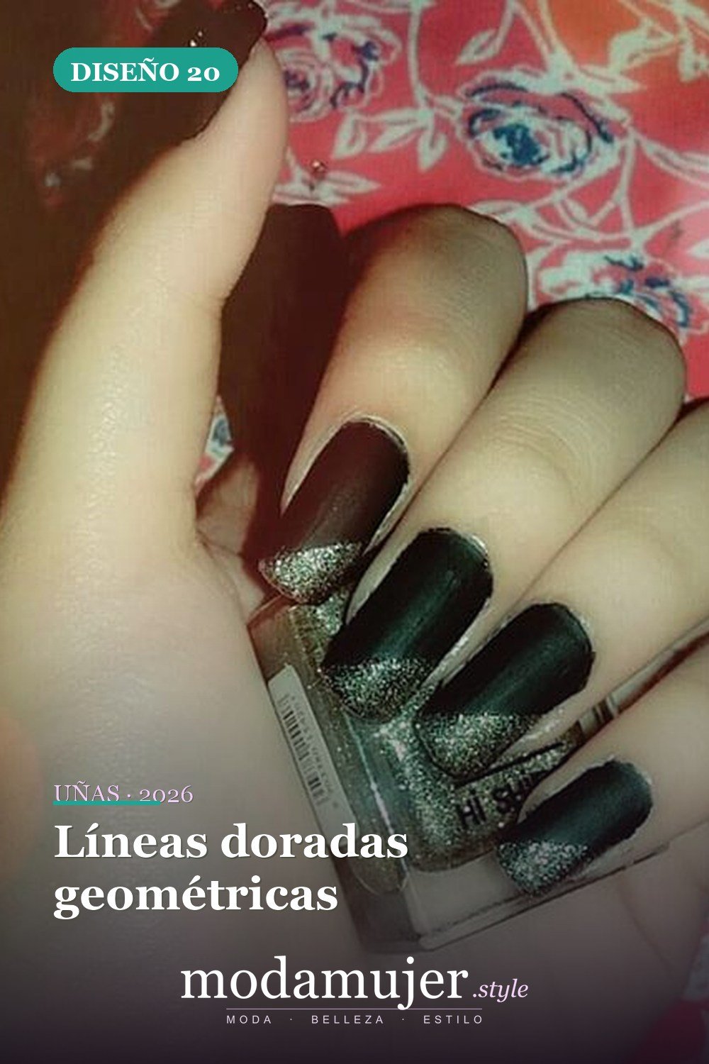 Líneas doradas geométricas — 46 ideas del mejor diseño de uñas simple y elegante