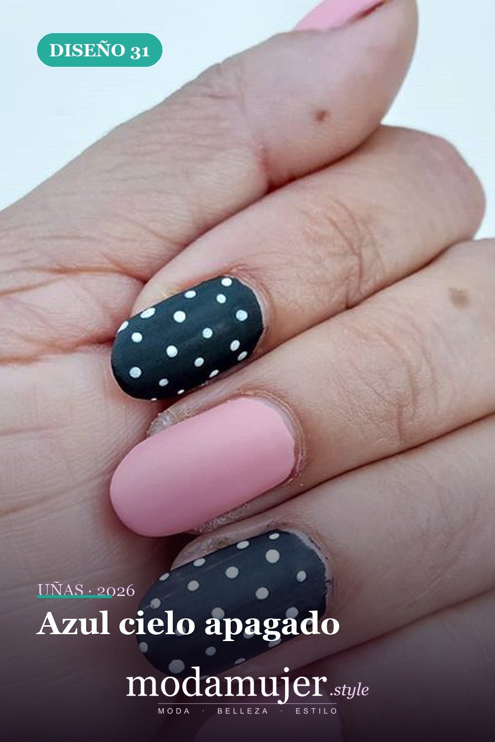 Azul cielo apagado — 46 ideas del mejor diseño de uñas simple y elegante
