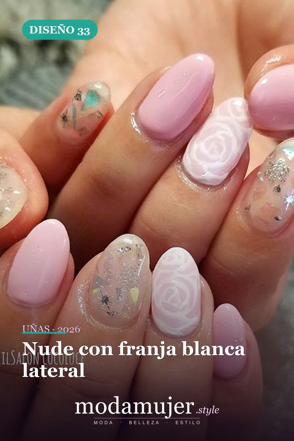 Nude con franja blanca lateral — 46 ideas del mejor diseño de uñas simple y elegante
