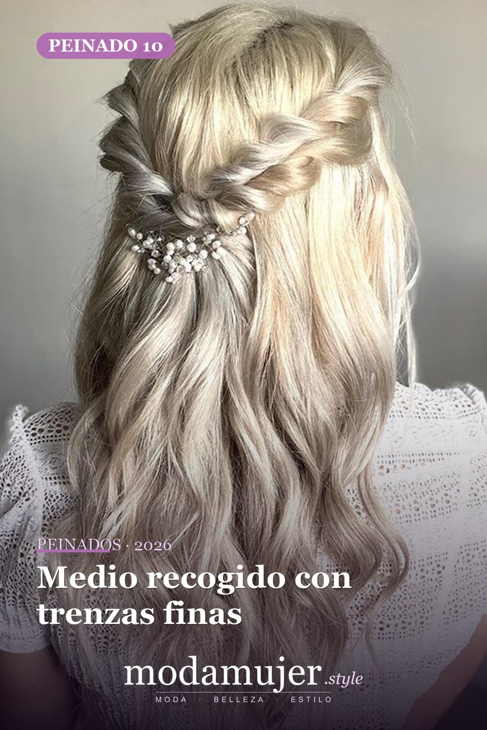 Medio recogido con trenzas finas — 46 peinados semirrecogidos sencillos para el día a día
