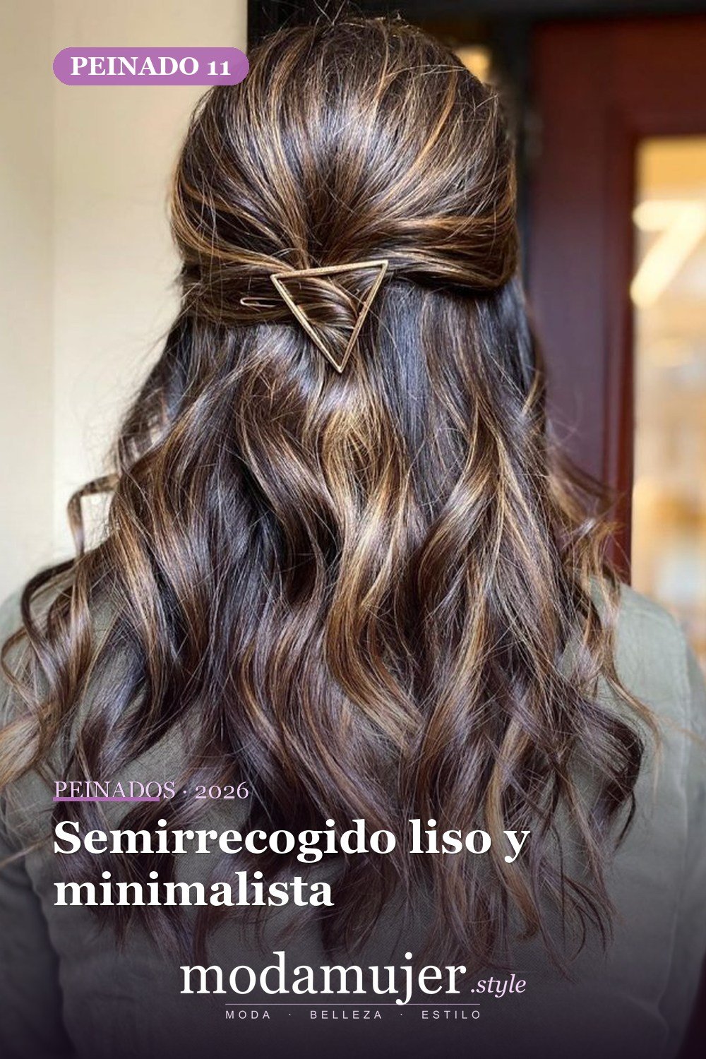 Semirrecogido liso y minimalista — 46 peinados semirrecogidos sencillos para el día a día