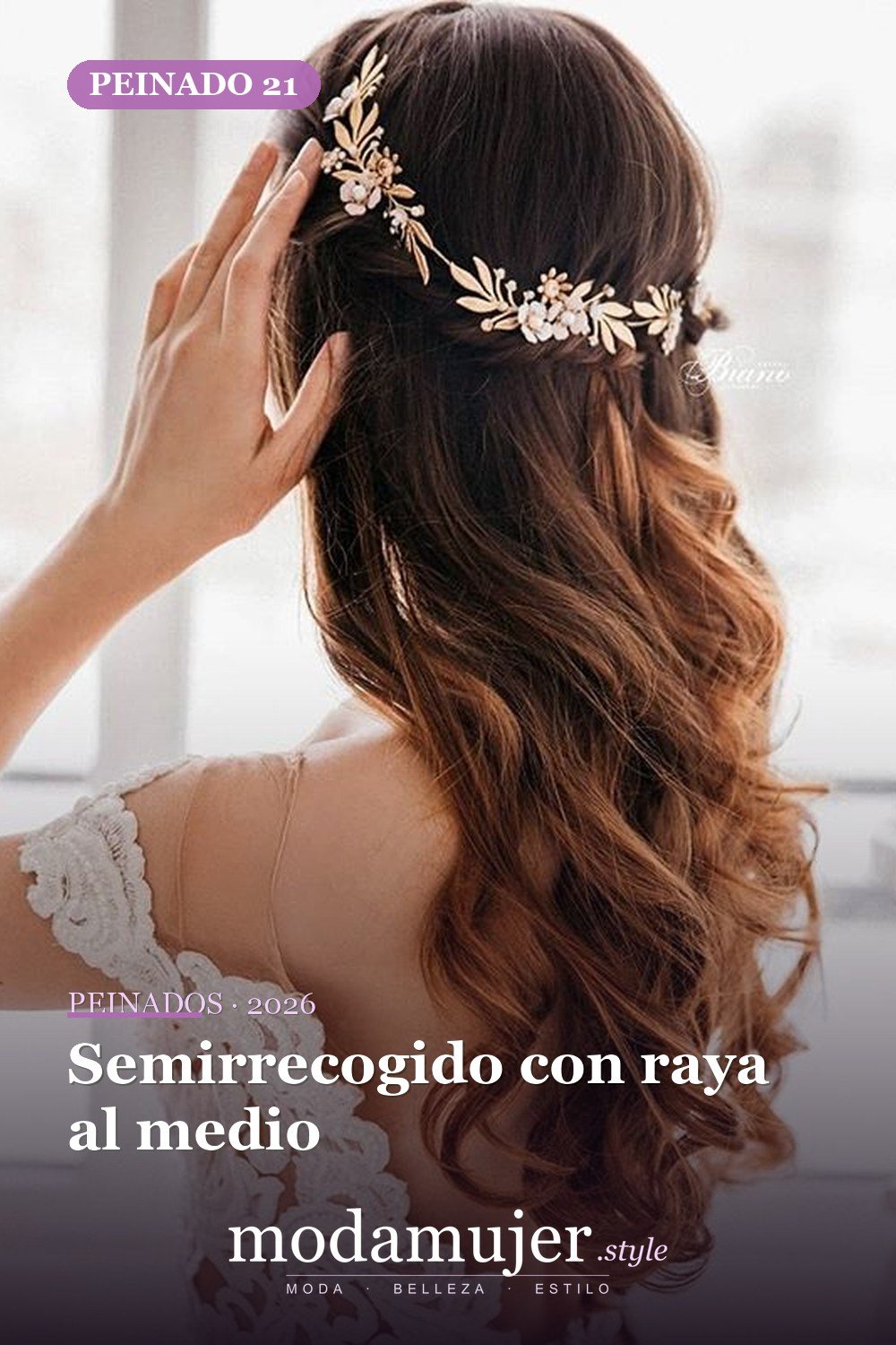 Semirrecogido con raya al medio — 46 peinados semirrecogidos sencillos para el día a día