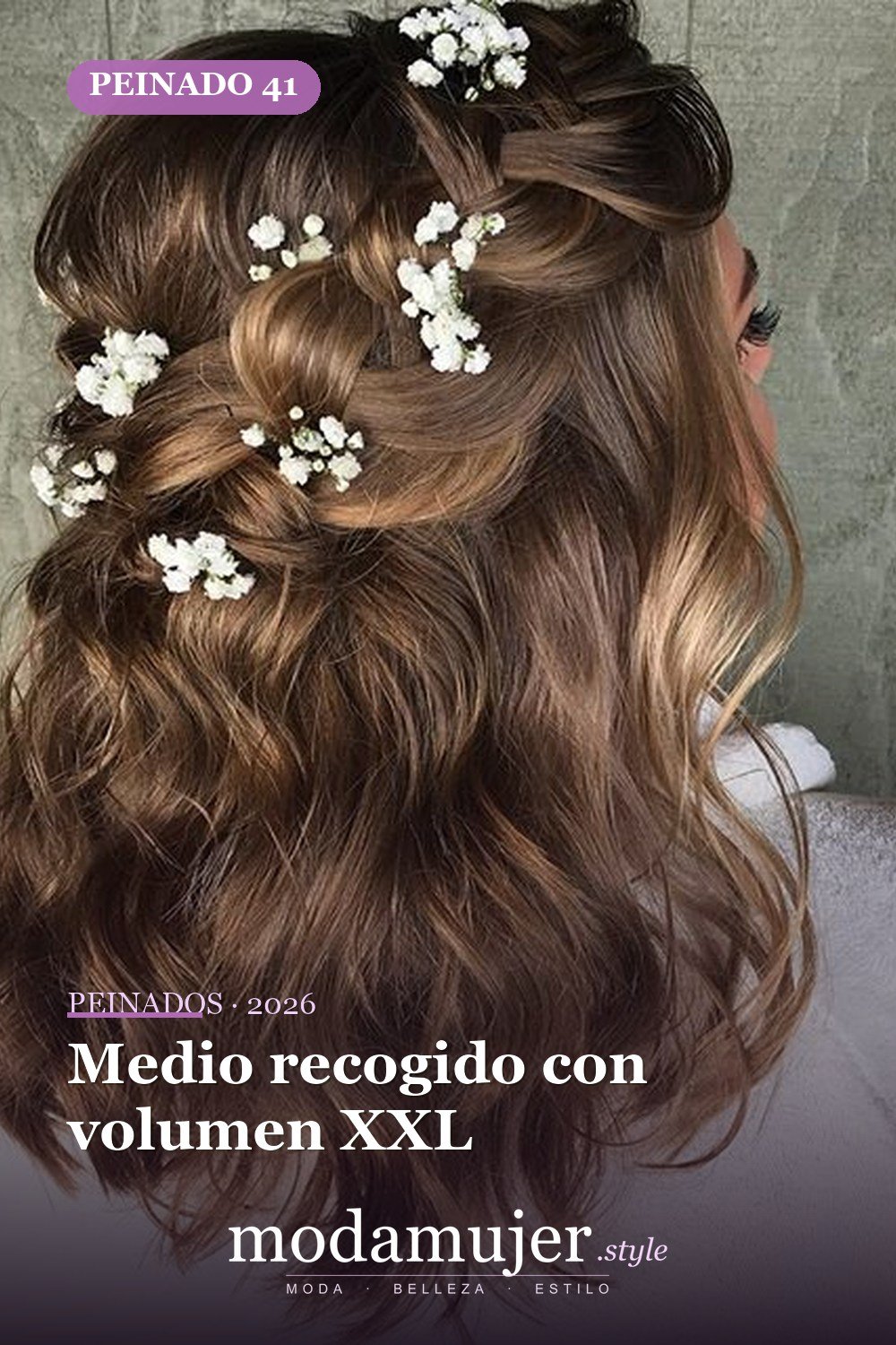 Medio recogido con volumen XXL — 46 peinados semirrecogidos sencillos para el día a día