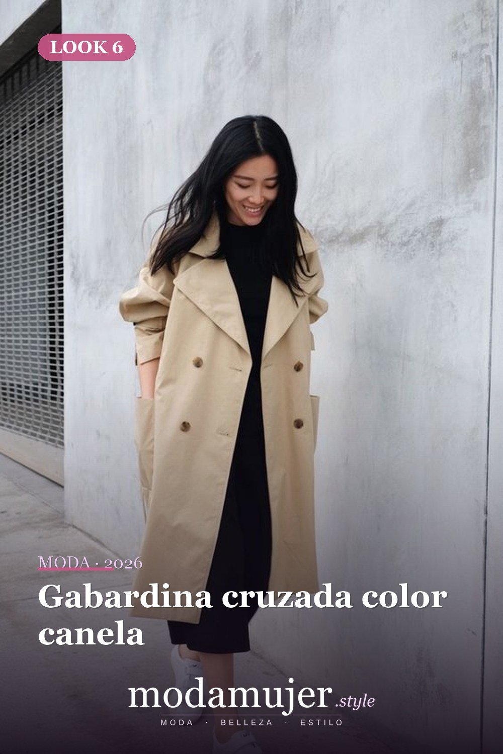 Gabardina cruzada color canela — 46 trajes casuales de primavera elegantes y bonitos para 2026