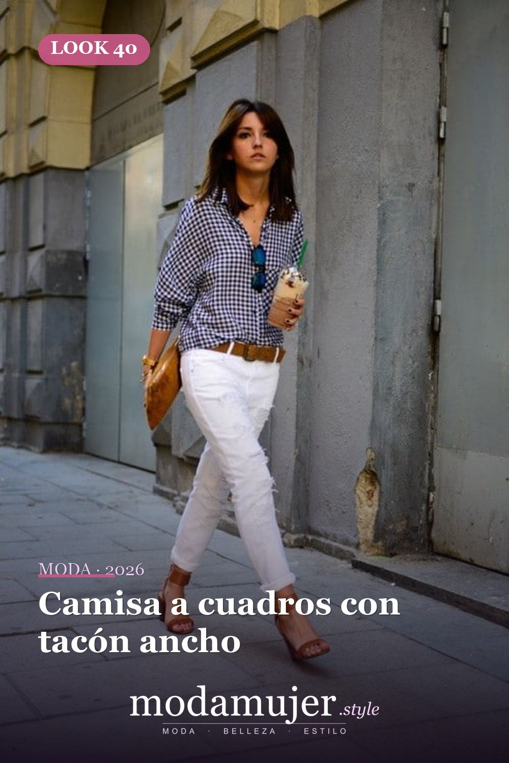 Camisa a cuadros con tacón ancho — 46 trajes casuales de primavera elegantes y bonitos para 2026