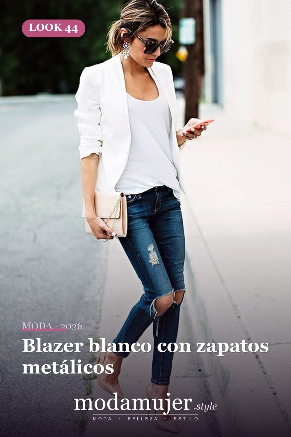 Blazer blanco con zapatos metálicos — 46 trajes casuales de primavera elegantes y bonitos para 2026