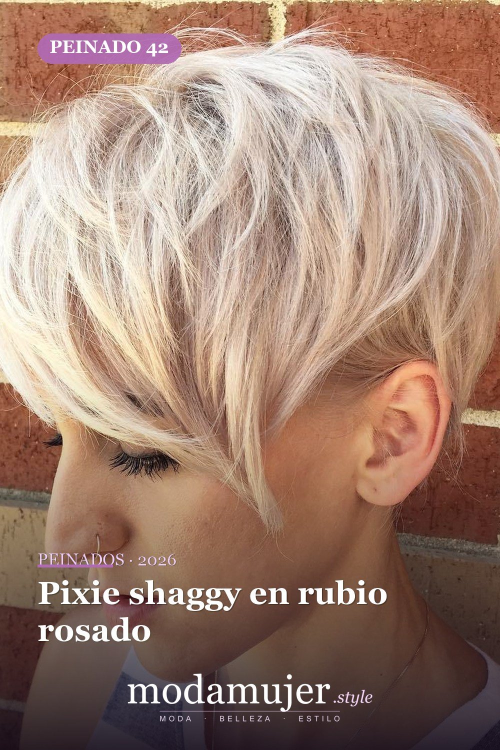 Pixie shaggy en rubio rosado — 49 cortes largos de pixie para destacar en 2026