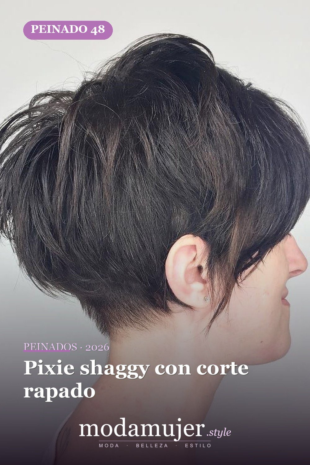 Pixie shaggy con corte rapado — 49 cortes largos de pixie para destacar en 2026