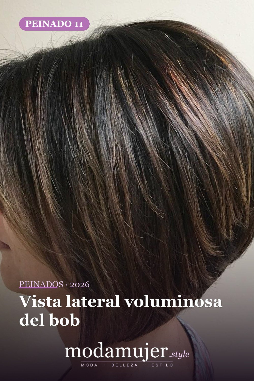 Vista lateral voluminosa del bob — 50 bobs apilados y cortes de pelo escalonados que querrás probar