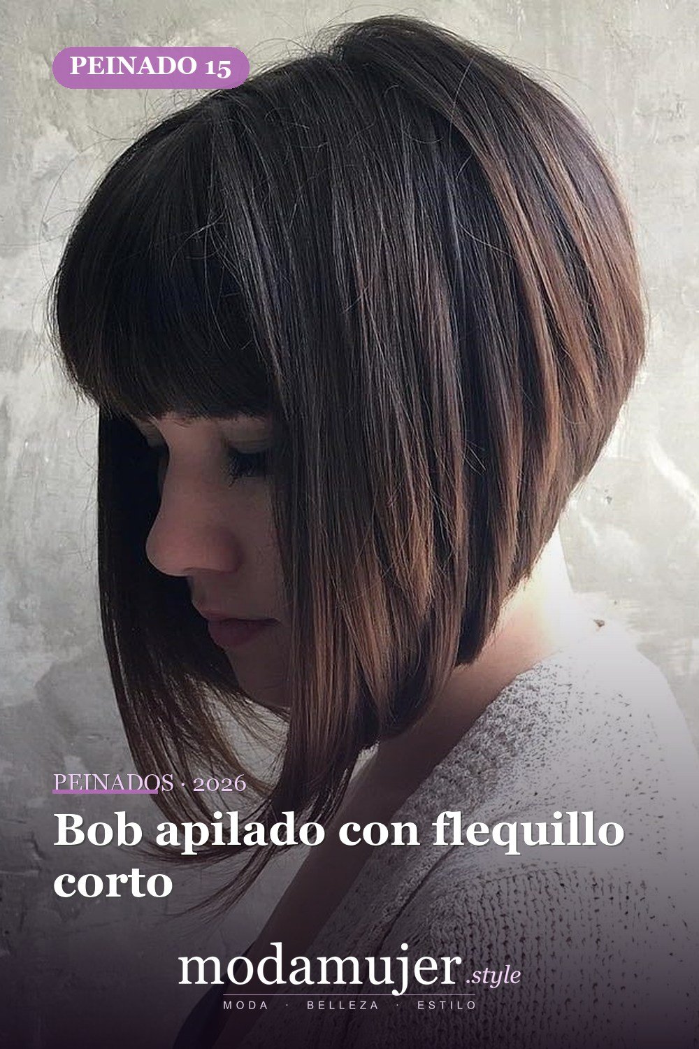 Bob apilado con flequillo corto — 50 bobs apilados y cortes de pelo escalonados que querrás probar