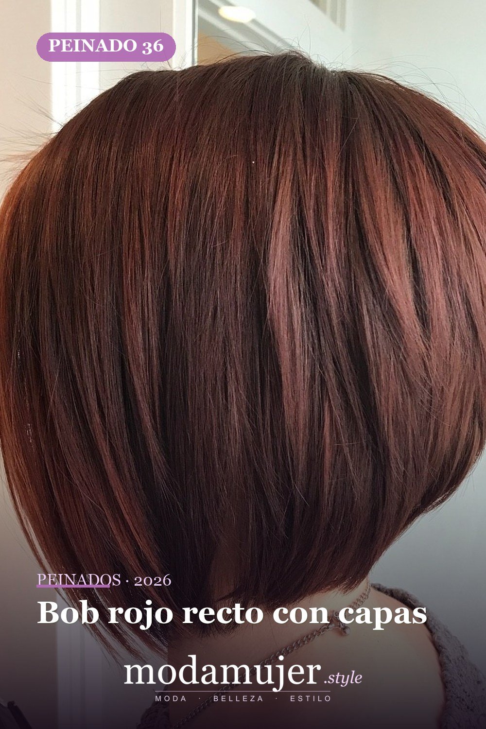 Bob rojo recto con capas — 50 bobs apilados y cortes de pelo escalonados que querrás probar