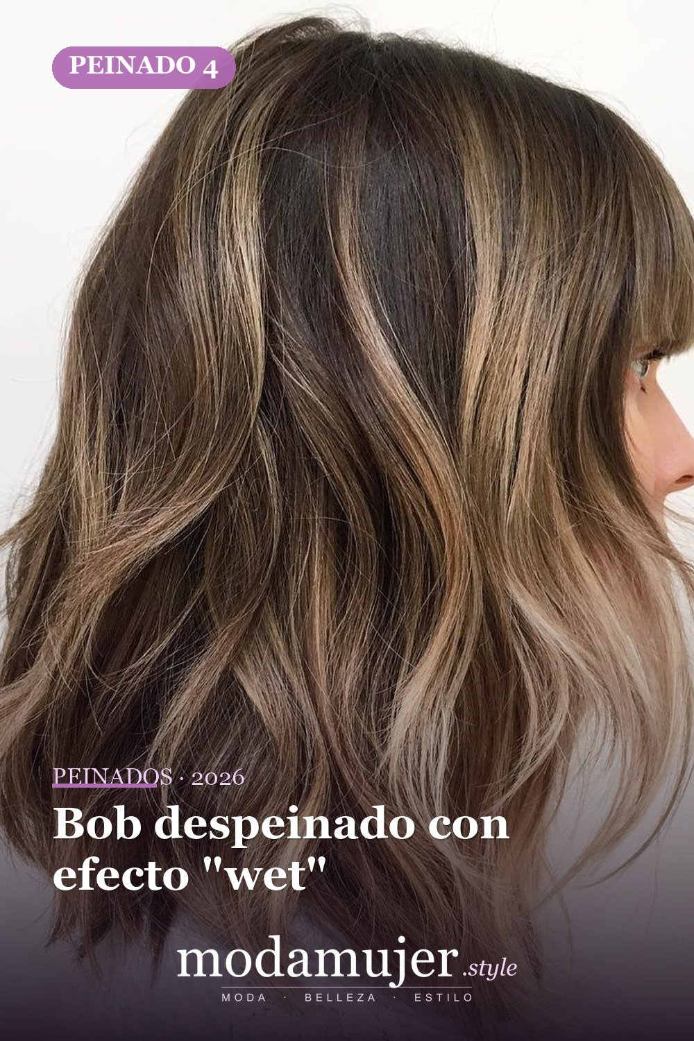 Bob despeinado con efecto "wet" — 50 bobs desordenados más bonitos y modernos que vale la pena probar en 2026