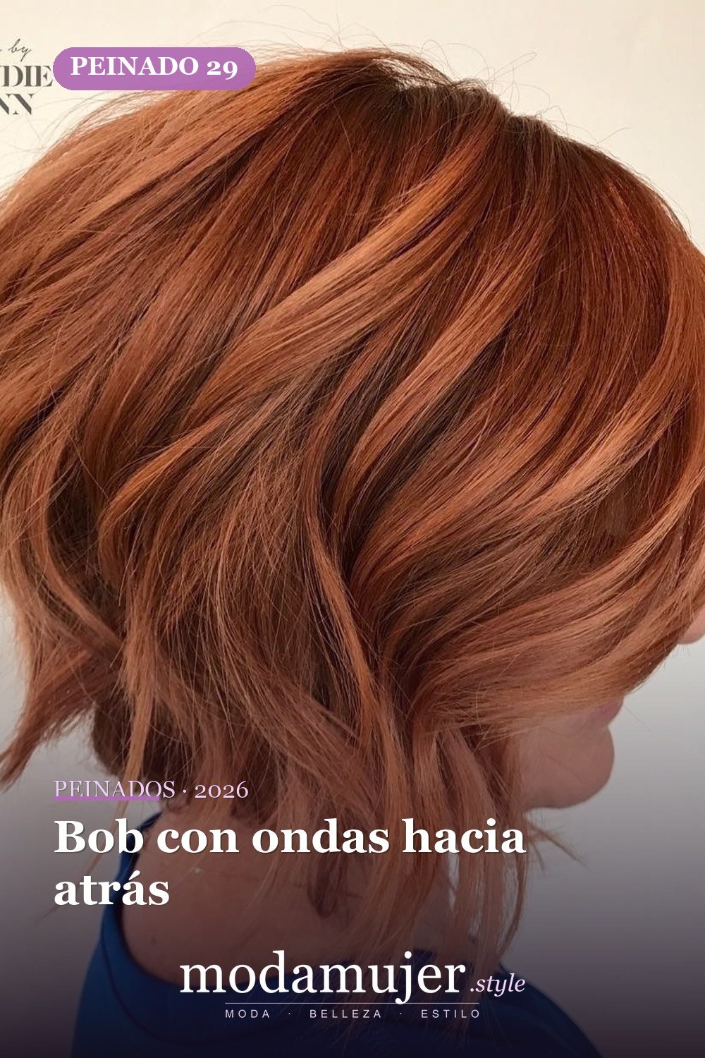 Bob con ondas hacia atrás — 50 bobs desordenados más bonitos y modernos que vale la pena probar en 2026