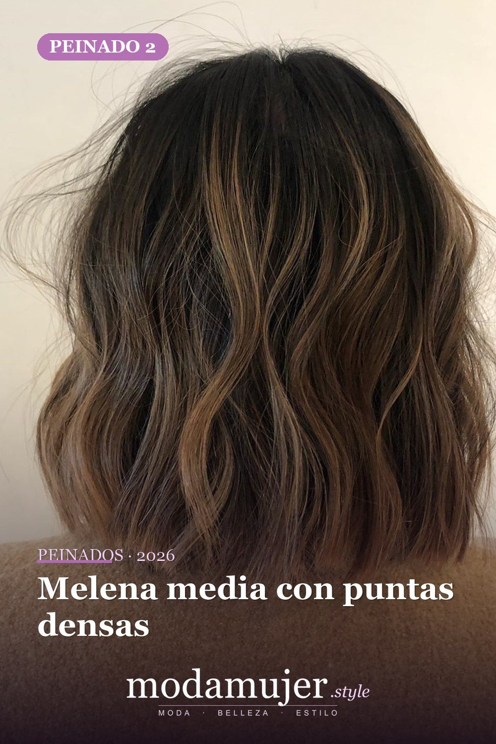 Melena media con puntas densas — 50 cortes contundentes y bobs que están dominando en 2026