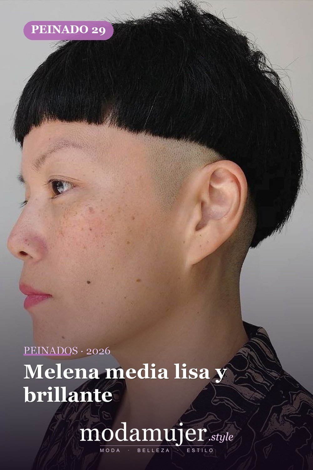 Melena media lisa y brillante — 50 cortes contundentes y bobs que están dominando en 2026