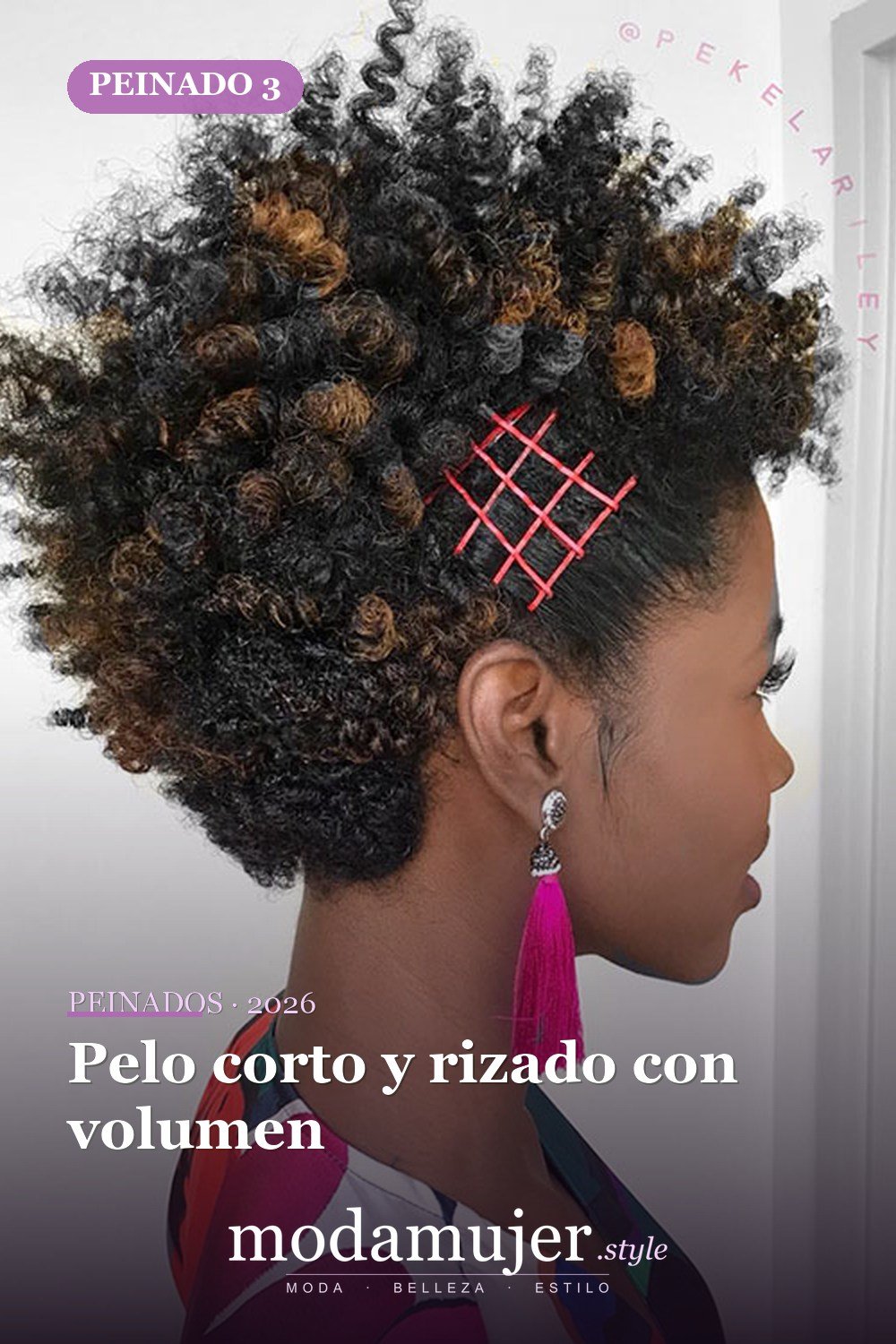 Pelo corto y rizado con volumen — 50 cortes de pelo cortos para mujeres negras