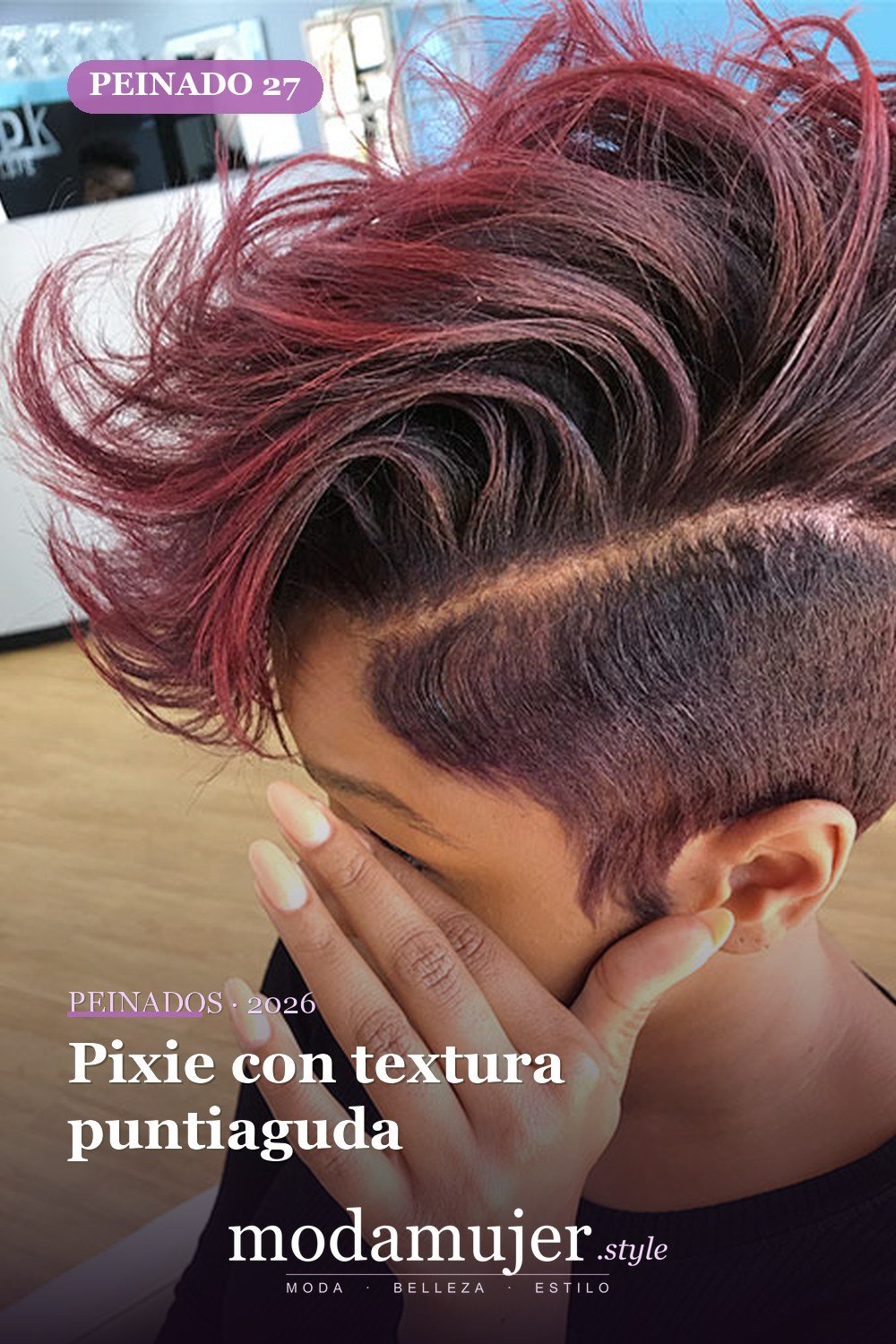 Pixie con textura puntiaguda — 50 cortes de pelo cortos para mujeres negras