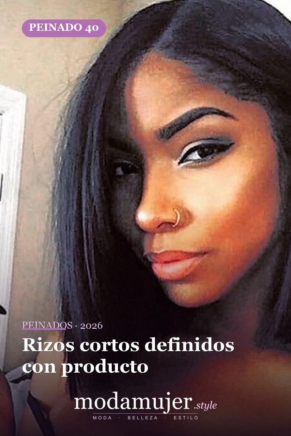 Rizos cortos definidos con producto — 50 cortes de pelo cortos para mujeres negras