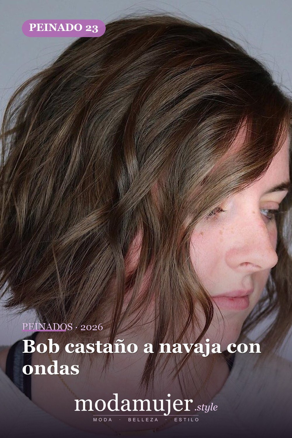 Bob castaño a navaja con ondas — 50 cortes de pelo ondulados cortos absolutamente nuevos para 2026