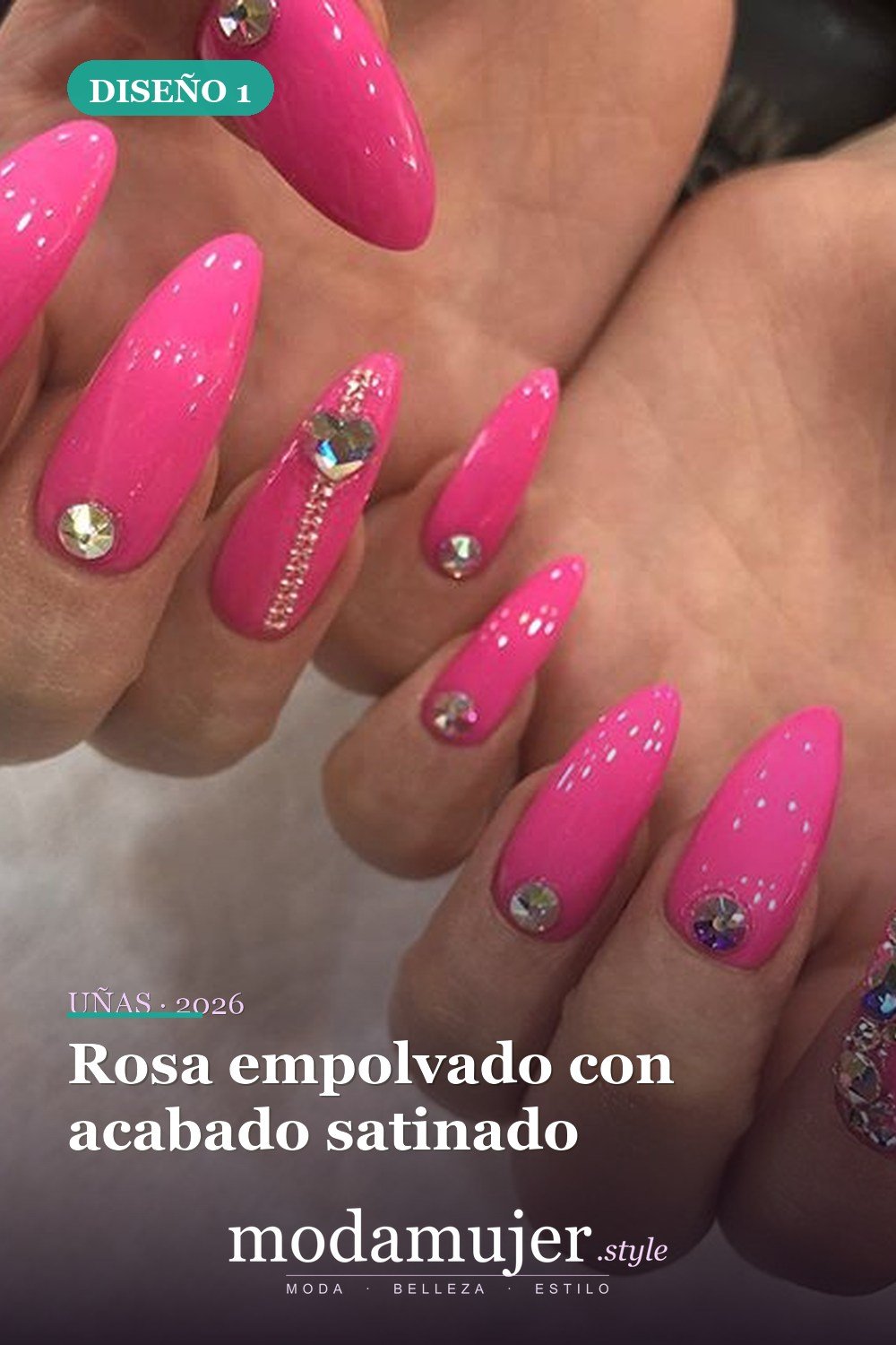 Rosa empolvado con acabado satinado — 50 Diseños de uñas en rosa más llamativos