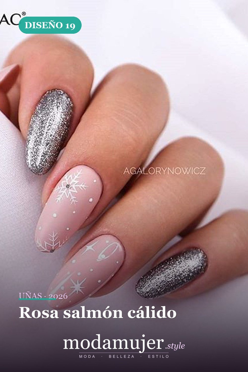 Rosa salmón cálido — 50 Diseños de uñas en rosa más llamativos