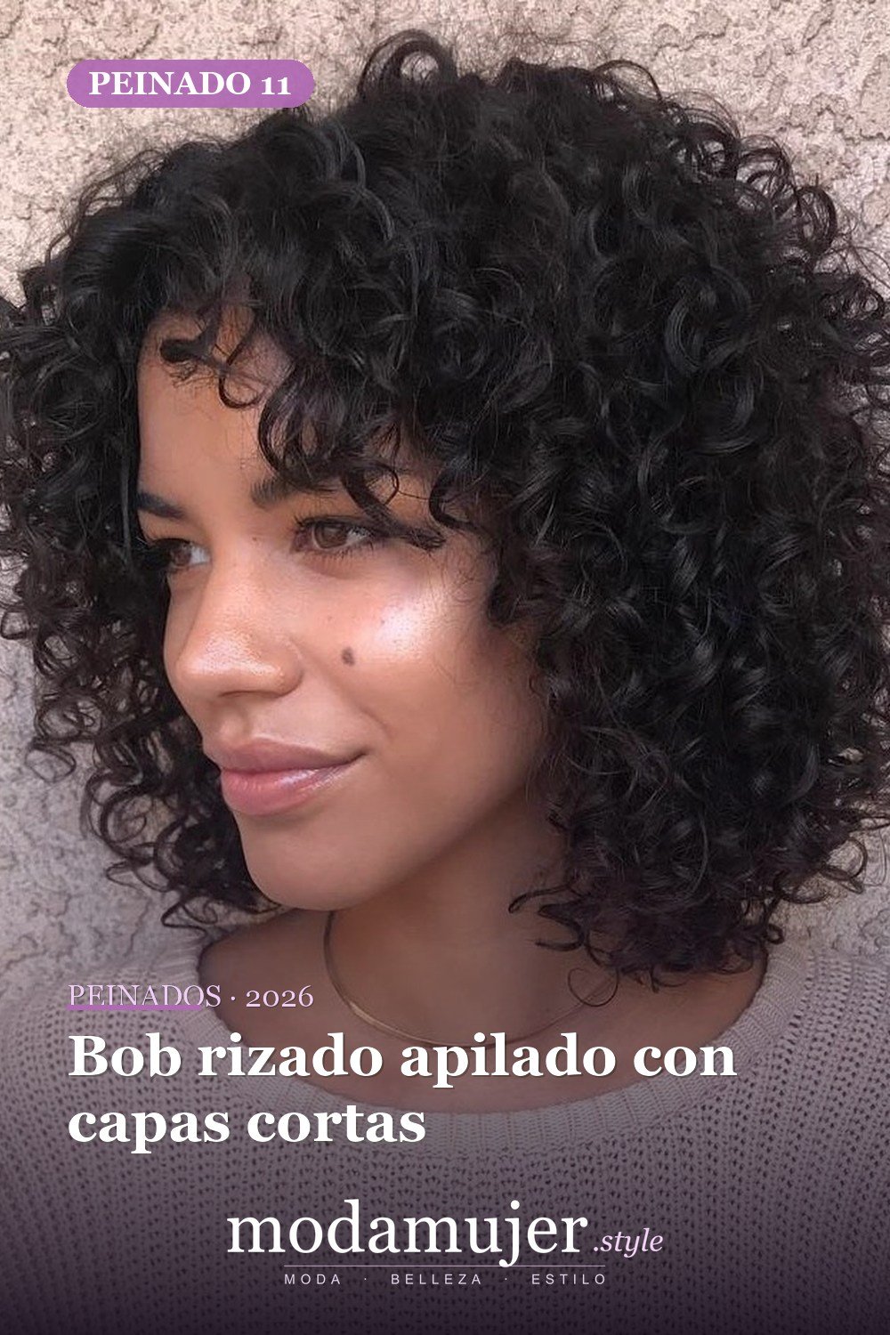 Bob rizado apilado con capas cortas — 50 ideas de bob rizado: los mejores peinados de 2026 para cada tipo de rizo