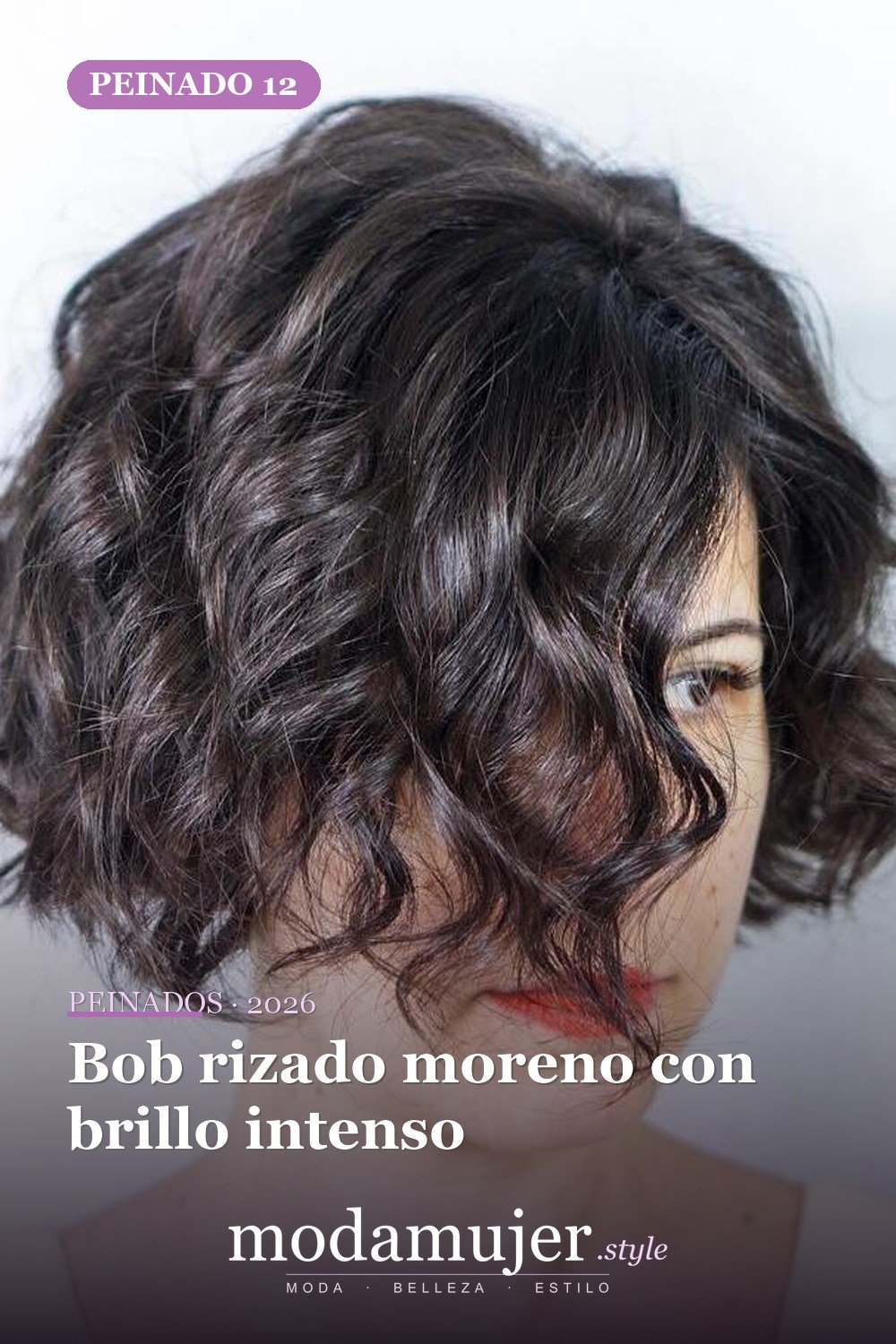 Bob rizado moreno con brillo intenso — 50 ideas de bob rizado: los mejores peinados de 2026 para cada tipo de rizo