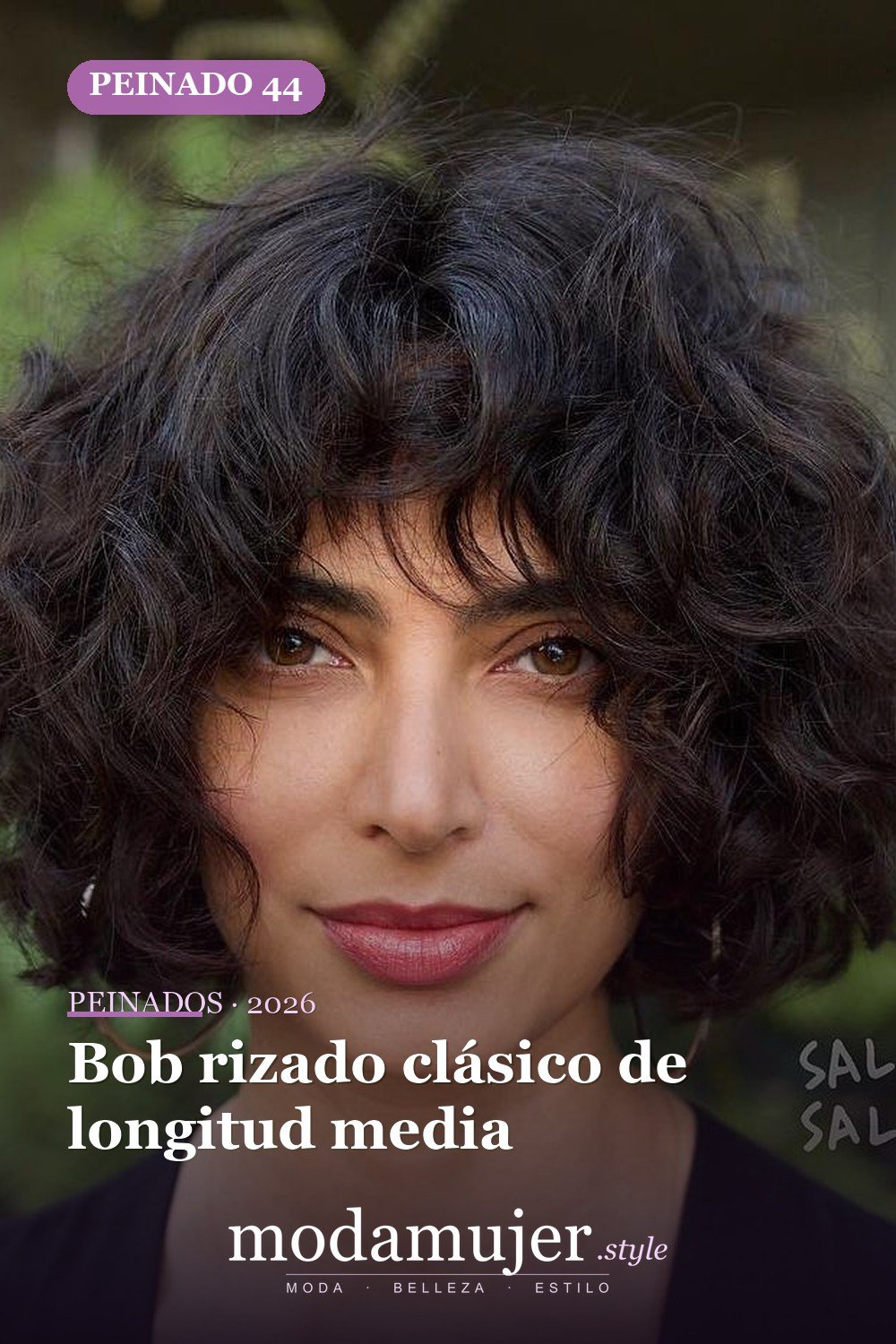 Bob rizado clásico de longitud media — 50 ideas de bob rizado: los mejores peinados de 2026 para cada tipo de rizo