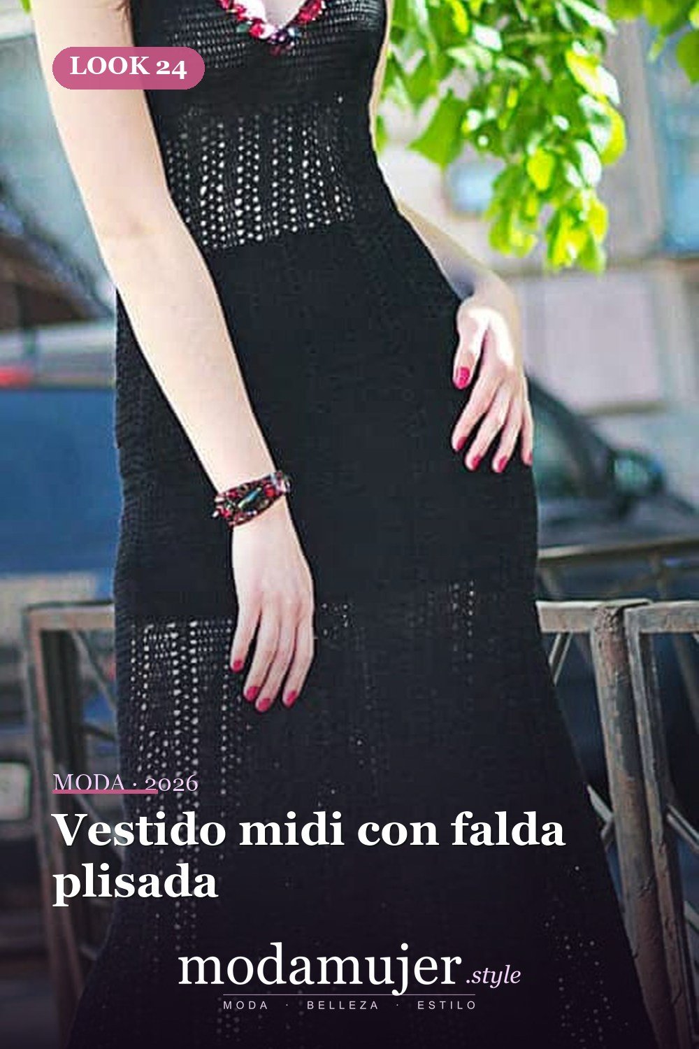 Vestido midi con falda plisada — 50+ Ideas e imágenes de patrones de vestido de ganchillo elegantes