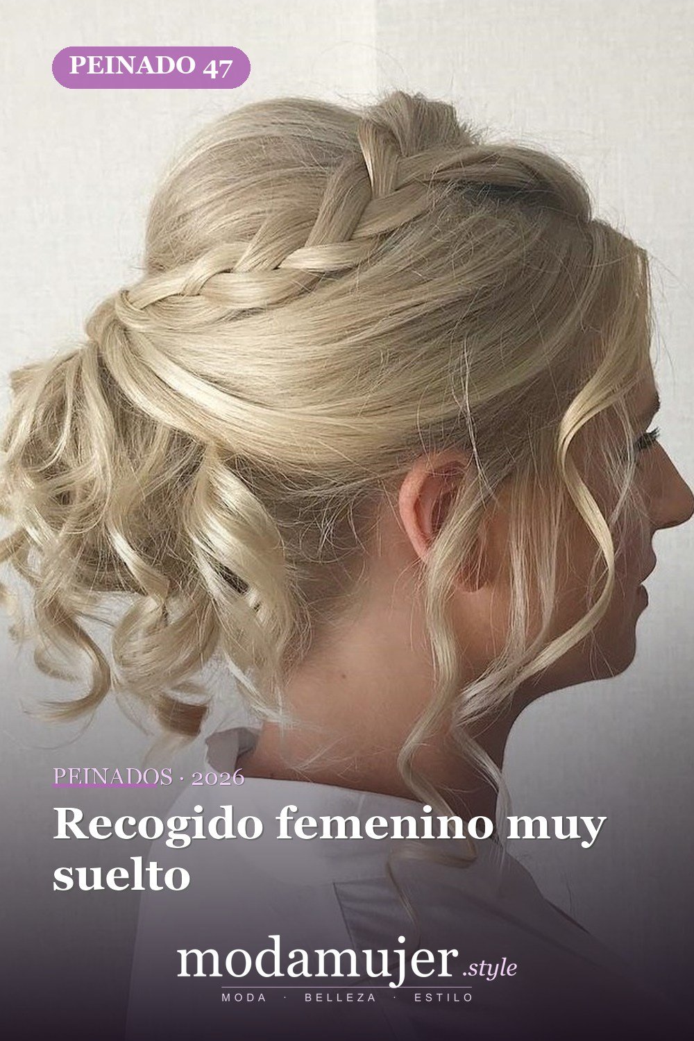 Recogido femenino muy suelto — 50 maravillosos peinados para cabello medio que inspiran nuevos looks