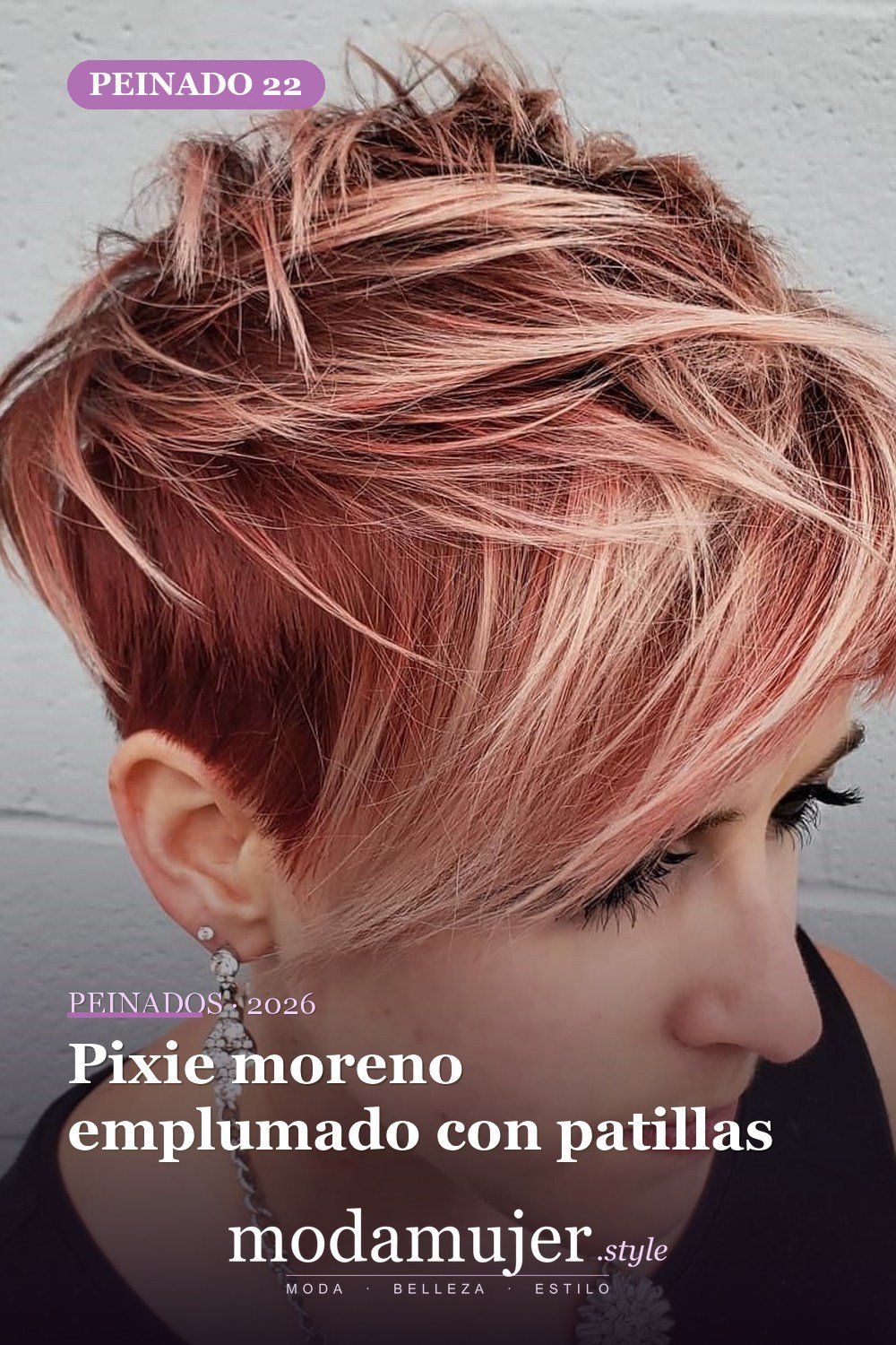 Pixie moreno emplumado con patillas — 50 mejores ideas de cortes y peinados pixie para 2026