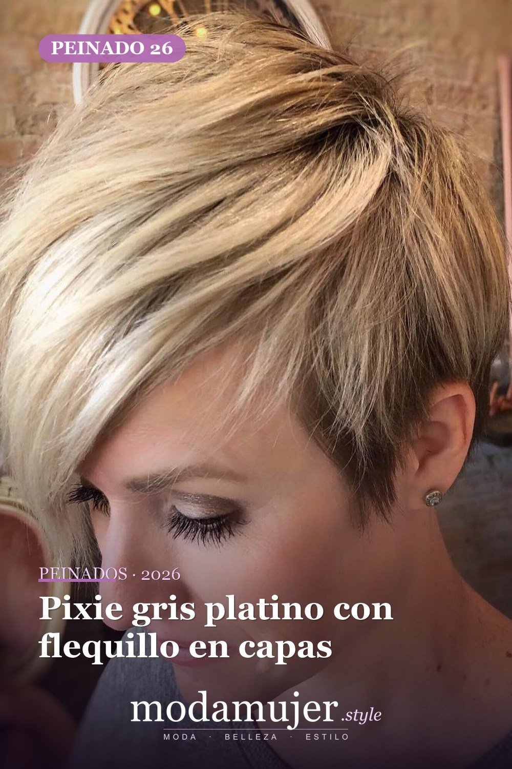 Pixie gris platino con flequillo en capas — 50 nuevas ideas de corte de duendecillo con flequillo para la temporada actual