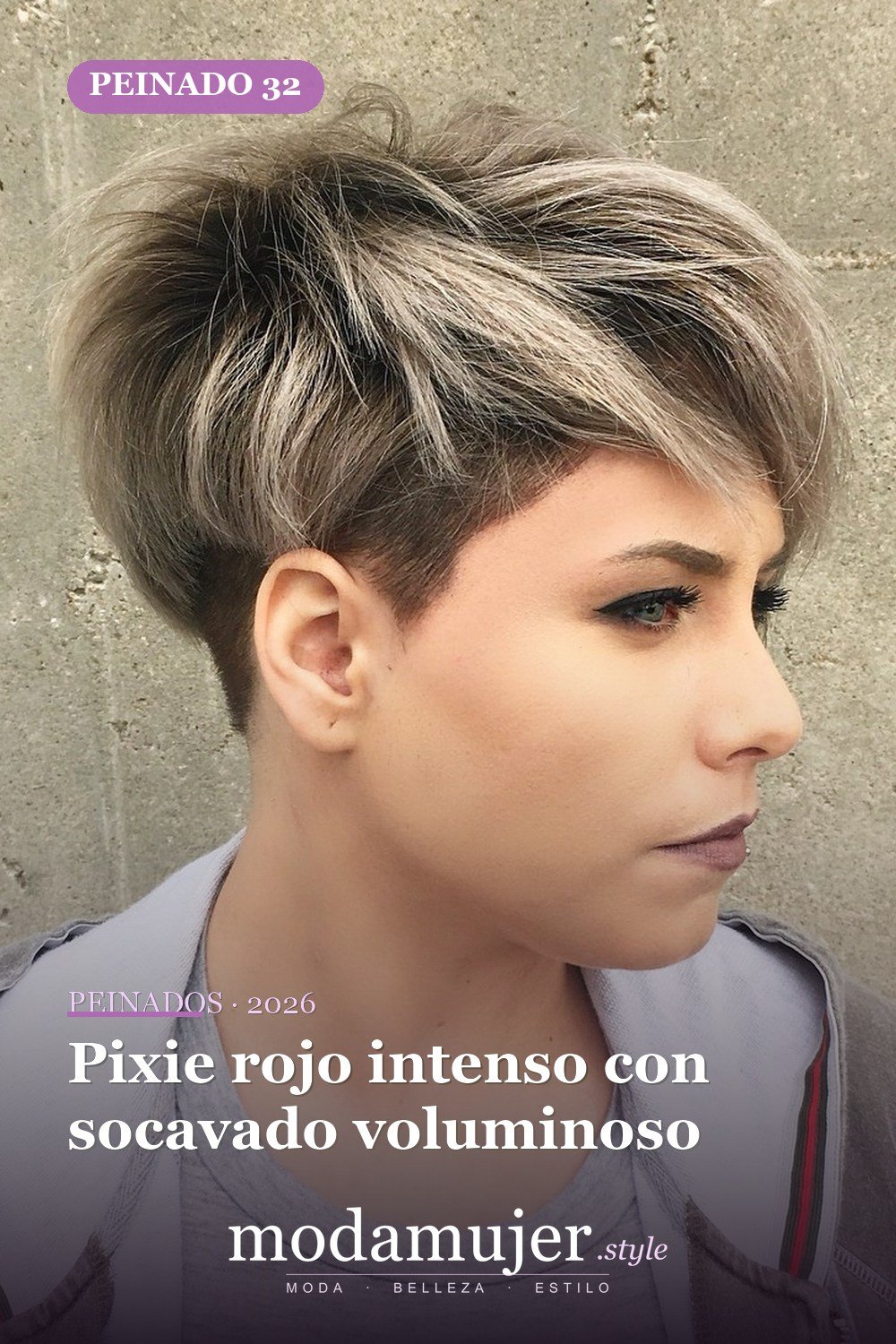 Pixie rojo intenso con socavado voluminoso — 50 nuevas ideas de corte de duendecillo con flequillo para la temporada actual