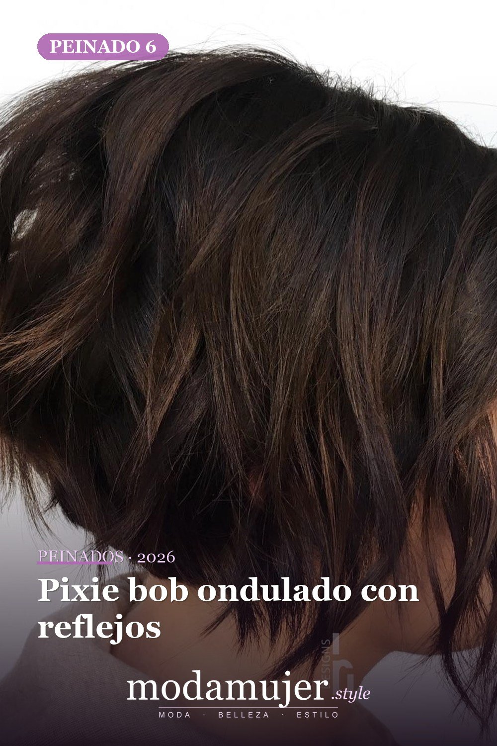Pixie bob ondulado con reflejos — 50 nuevos cortes de pelo cortos y peinados bob para 2026
