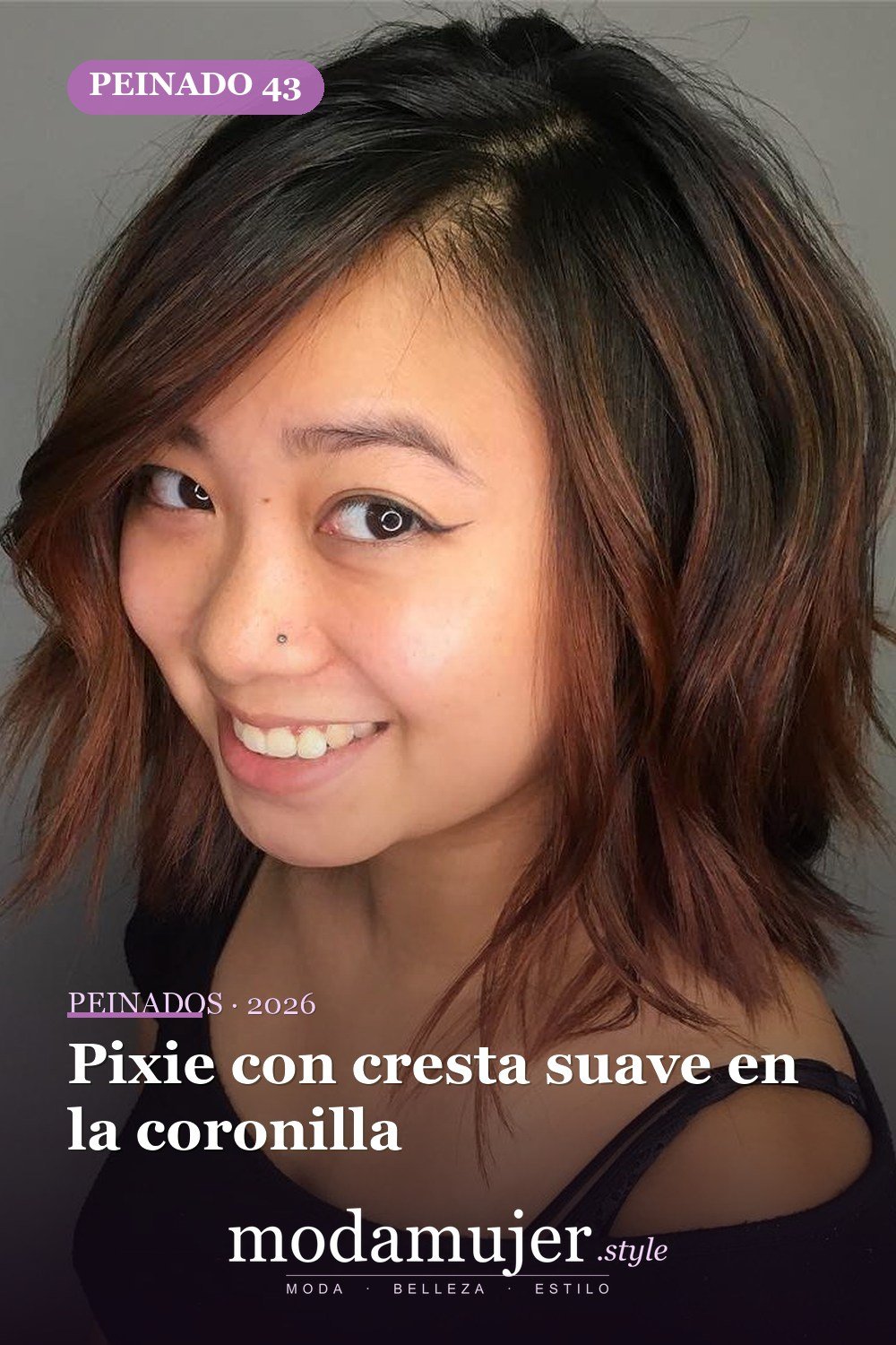 Pixie con cresta suave en la coronilla — 50 peinados cortos para caras redondas con efecto adelgazante