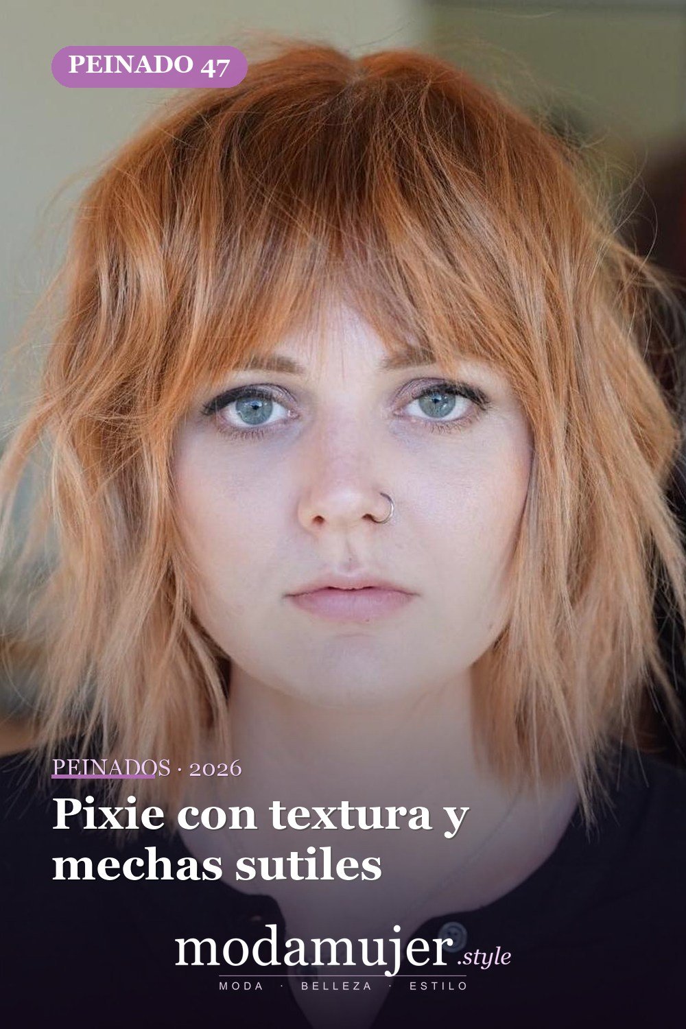 Pixie con textura y mechas sutiles — 50 peinados cortos para caras redondas con efecto adelgazante